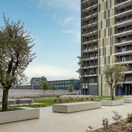 Apartment Limehome Park Towers